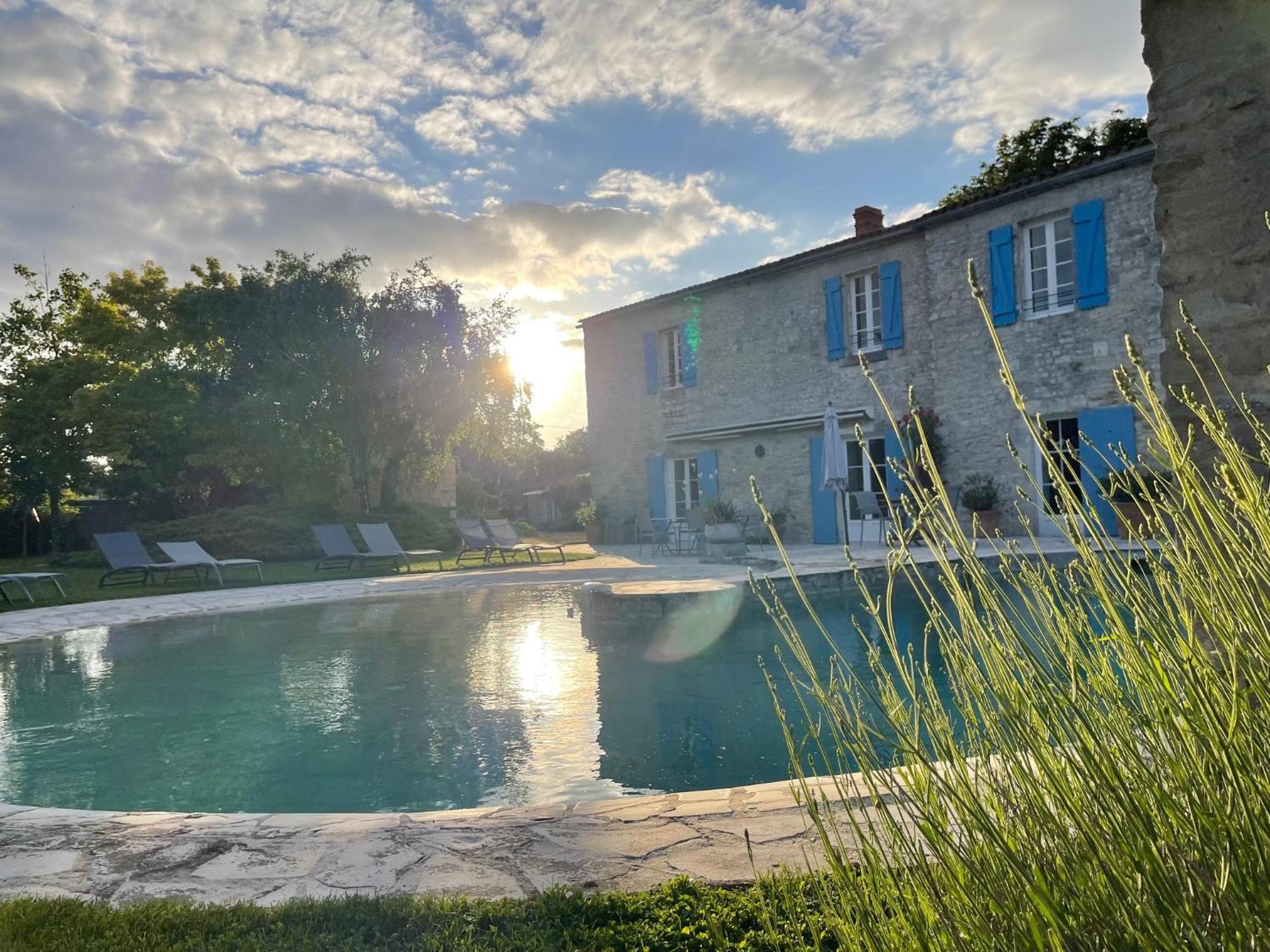 Logis Saint Leonard Bed & Breakfast Dompierre-sur-Mer Dış mekan fotoğraf