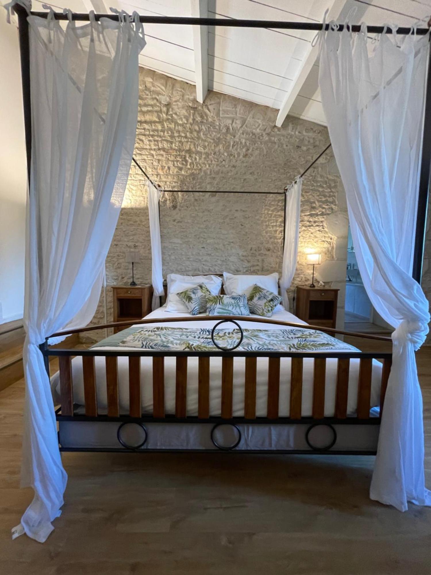 Logis Saint Leonard Bed & Breakfast Dompierre-sur-Mer Dış mekan fotoğraf